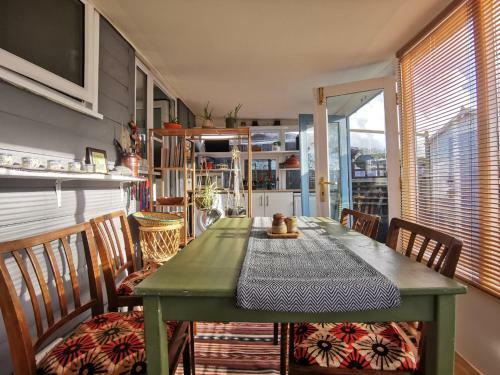 Charming 2-bed Cabin In Llanwnda Caernarfon