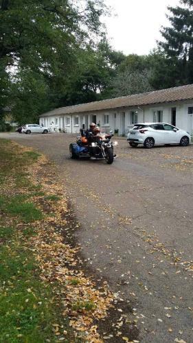Hotel Motel Les Broussailles