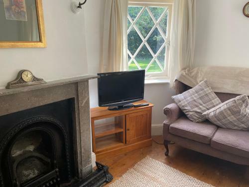 Cosy Detached Toll Cottage With Spacious Garden