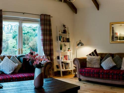 Pass The Keys Peaceful & Coastal 2 Bedroom Cottage