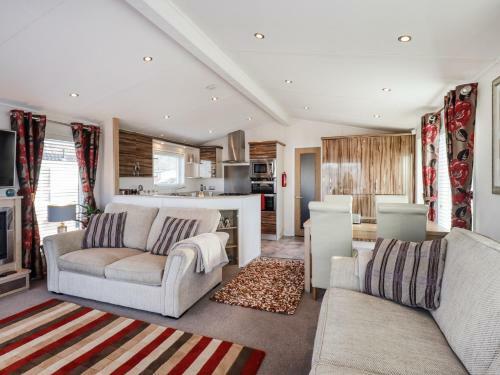 Finchwood Lodge