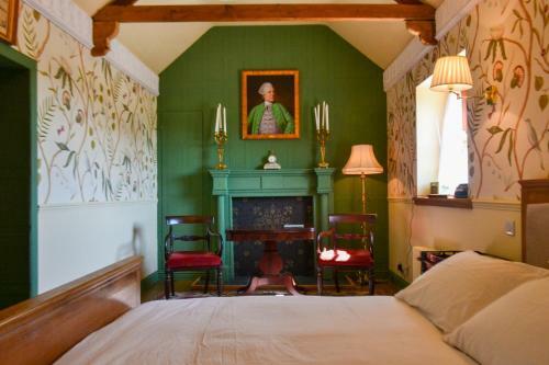 Bed & Breakfast The Munches Room At Buittle Castle