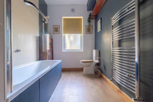 2 Bed House In Chesterton