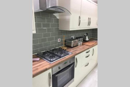 Modern Apartment Near Cardiff City Centre & Roath