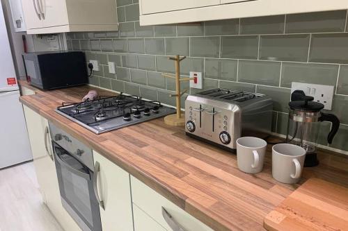 Modern Apartment Near Cardiff City Centre & Roath
