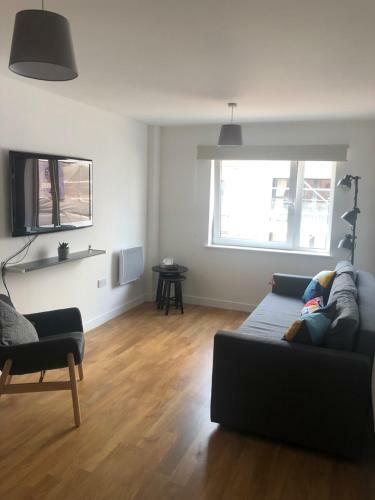Quayside Apartment In Cardiff Bay