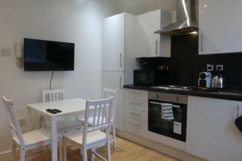 2 Bedroom Apartment Nr City Centre, Uni & Parks