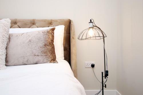 Apartamento Luxury 2 Br Flat, 6 Mins Drive In City Centre!