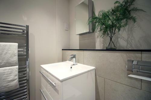 Apartamento Luxury 2 Br Flat, 6 Mins Drive In City Centre!