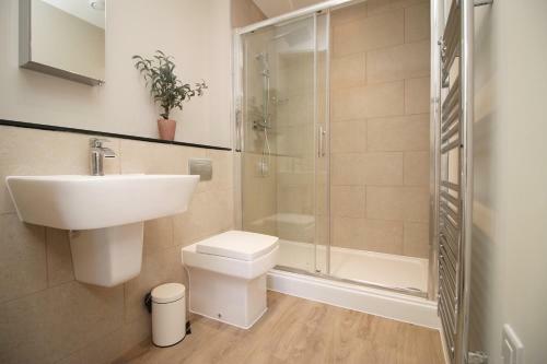 Apartamento Luxury 2 Br Flat, 6 Mins Drive In City Centre!