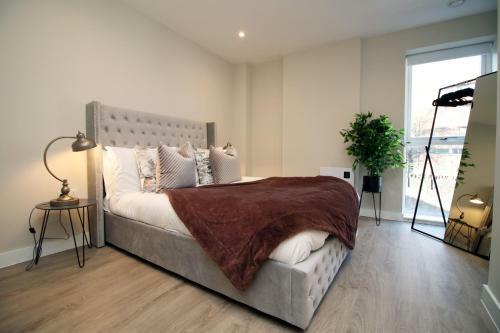 Apartamento Luxury 2 Br Flat, 6 Mins Drive In City Centre!
