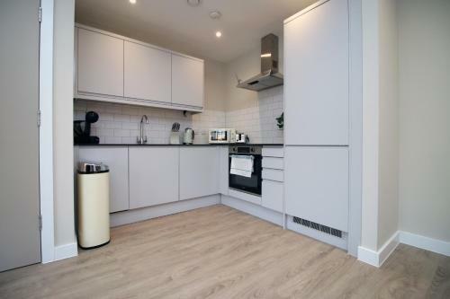 Apartamento Luxury 2 Br Flat, 6 Mins Drive In City Centre!