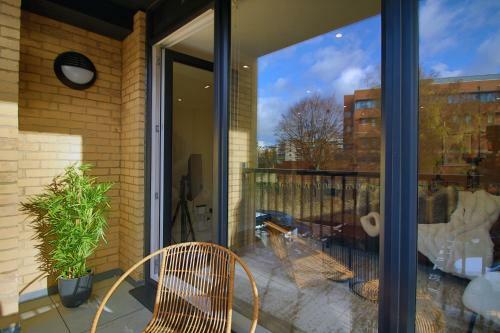 Apartamento Luxury 2 Br Flat, 6 Mins Drive In City Centre!