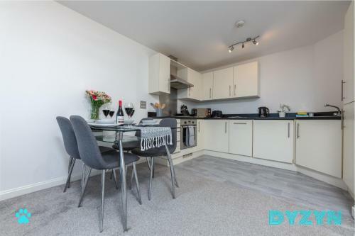 Apartamento Dyzyn Living - B2b Stays -secure Parking -great Location