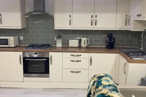 Apartamento Close To City Centre, Modern Flat With 2 Bedrooms