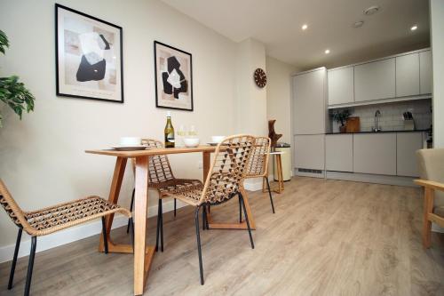 Apartamento Comfortable 1 Br, 6 Mins Drive In City Centre