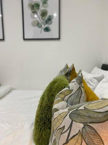 Modern Apartment, Perfect For Couples, 15 Mins Drive City Centre