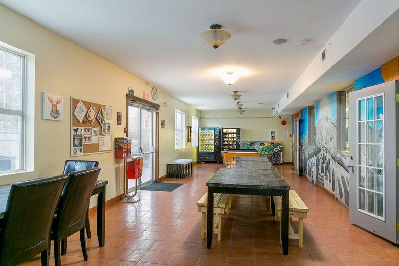 Albergue Samesun Backpackers Lodge Kelowna