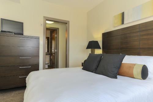 Apartamentos Playa Del Sol Resort - Vacation Rentals
