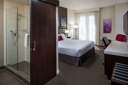 Hotel Delta Grand Okanagan Resort
