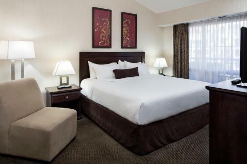 Hotel Delta Grand Okanagan Resort