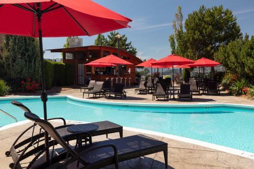 Hotel Delta Grand Okanagan Resort