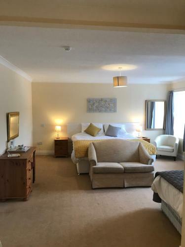 The Maxwell Arms Hotel