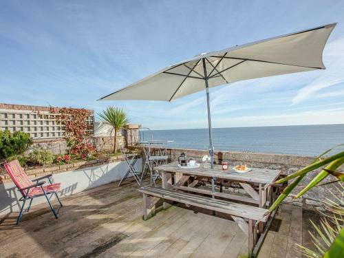 Seaspray, Coastguard Cottages