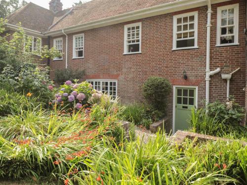 Woodlands By The Sea Cottage