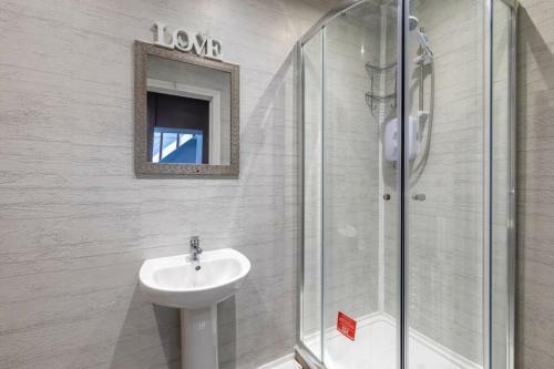 Darlington Luxury Penthouse Apartment