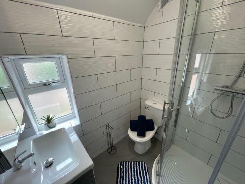 Spacious House, Ideal For Contractors, Leisure Or Corporate Stays