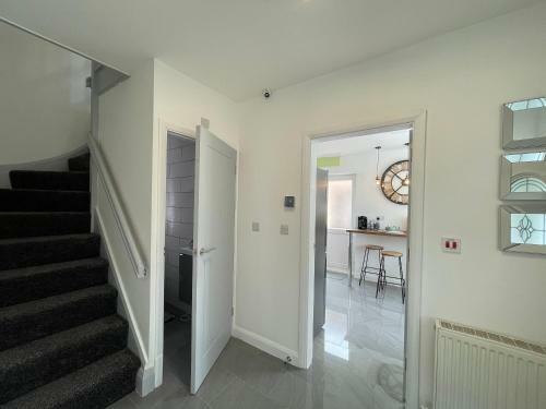 Spacious House, Ideal For Contractors, Leisure Or Corporate Stays