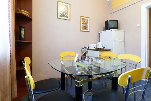 Home Hotel Apartments On Lva Tolstogo