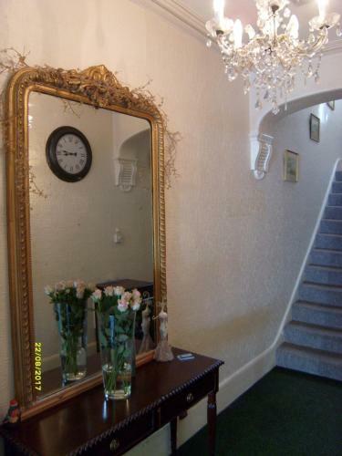 Hostal St Martins Guest House