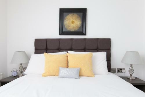 Super Prime Duloch - Dunfermline - 2 Bed Executive Apartment