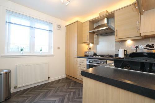 Dunfermline - Luxury Two Bedroom Apartment - Tp