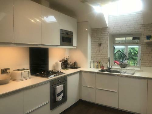The Apartment 9 Comely Park