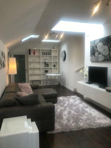 The Apartment 9 Comely Park