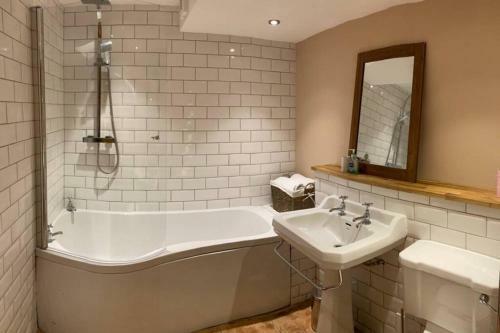 Cozy Traditional Perthshire Cottage