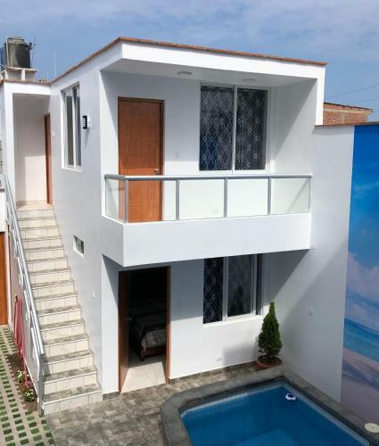 Hostal Bravo Surf Camp Punta Rocas