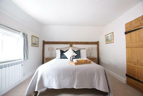Honeysuckle Cottage- East Meon