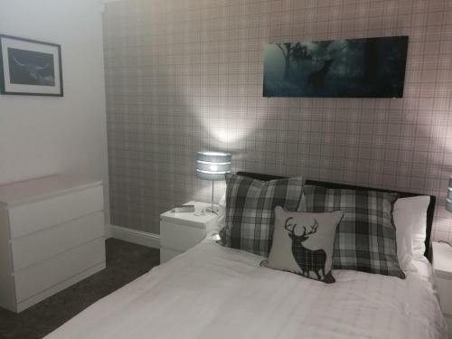 Stewartfield Gardens Apartment