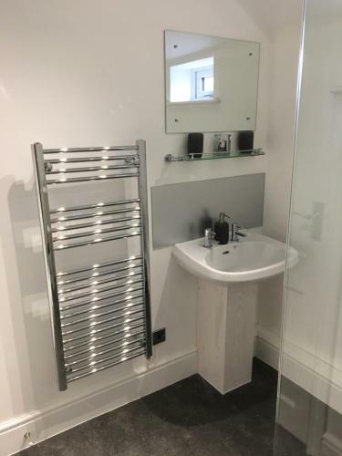 Crossways Self-catering Cottage - Self Contained