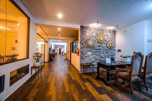 Atojja Chucuito Hotel