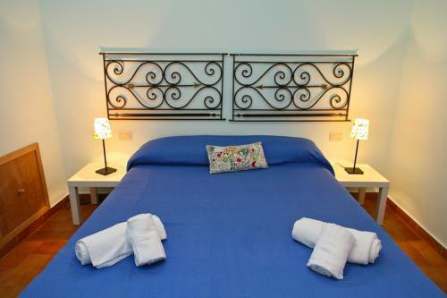 Porto Salvo Apartments