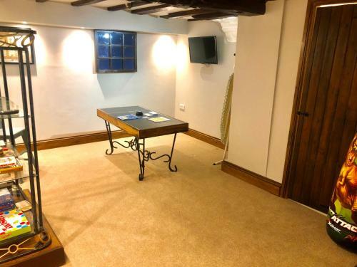 Mere Cottage