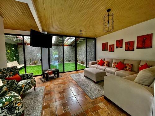 Villa Moni�s House
