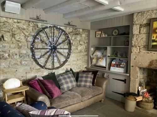 Posada Bird In Bush Elsdon