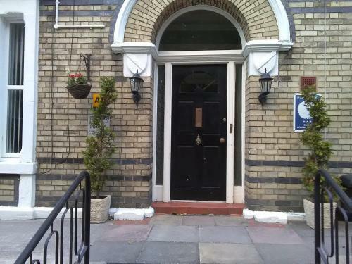Clifton Hotel Apartments