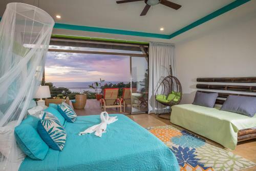 Luxurious 5 Bed 45 Ba Home With Amazing Ocean Views And Private Beach Access